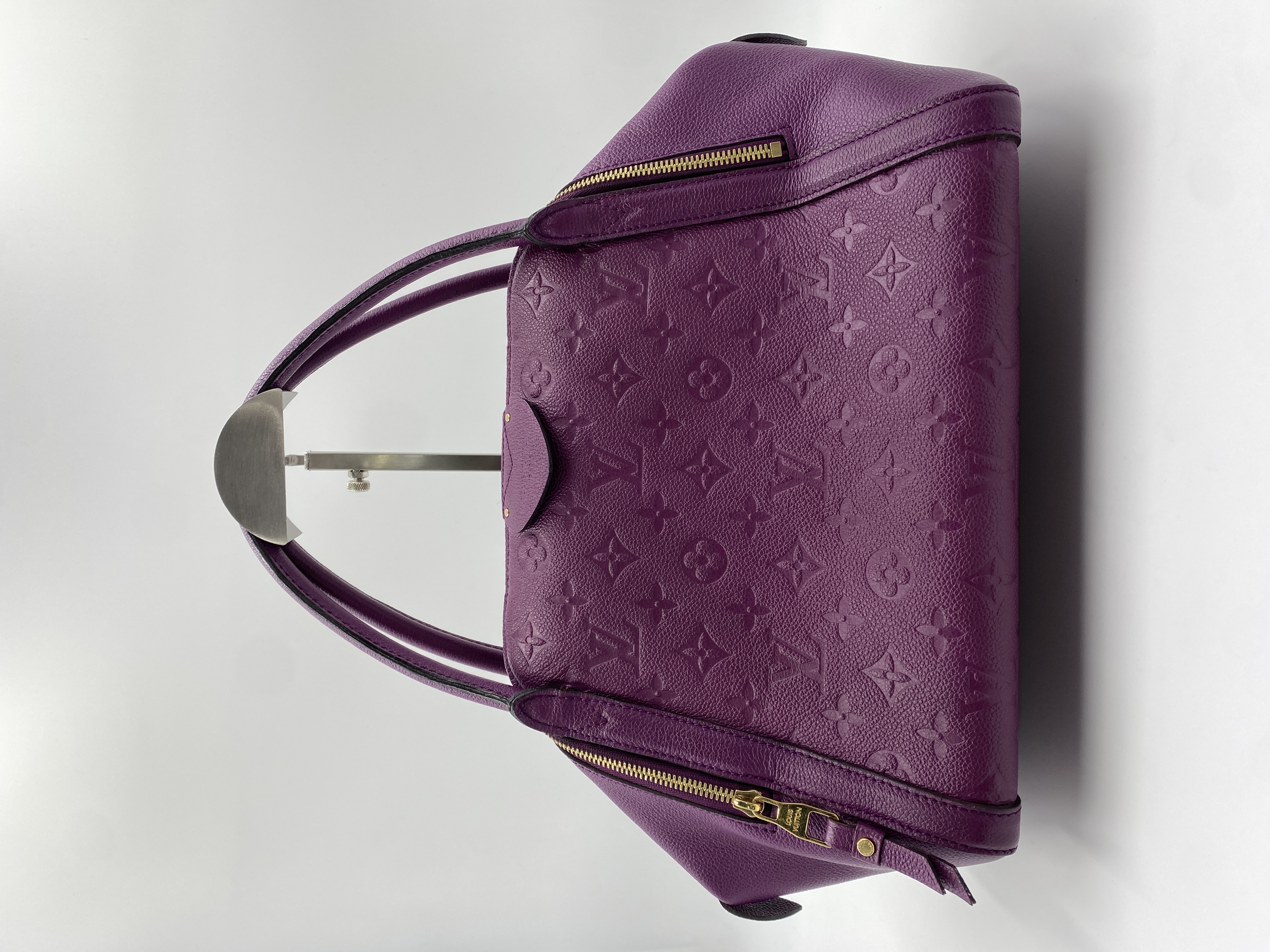 日本の中古ブランド市場のイメージ